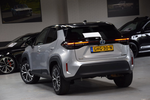 Toyota Yaris 1.5 Hybrid Executive Bi-Tone Hud Navi|Panoramadak|Garantie|Dealer Onderhouden