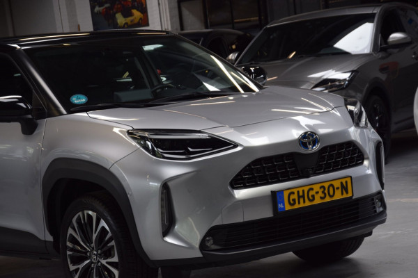Toyota Yaris 1.5 Hybrid Executive Bi-Tone Hud Navi|Panoramadak|Garantie|Dealer Onderhouden