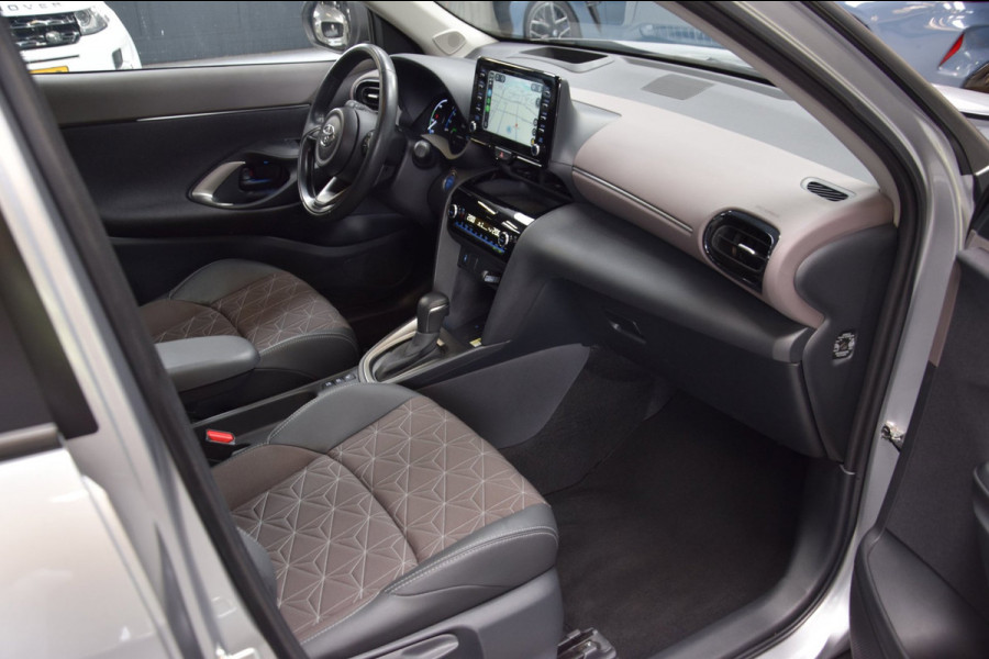 Toyota Yaris 1.5 Hybrid Executive Bi-Tone Hud Navi|Panoramadak|Garantie|Dealer Onderhouden