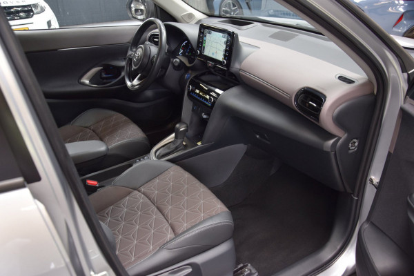 Toyota Yaris 1.5 Hybrid Executive Bi-Tone Hud Navi|Panoramadak|Garantie|Dealer Onderhouden