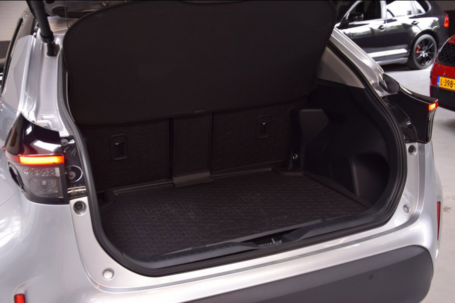 Toyota Yaris 1.5 Hybrid Executive Bi-Tone Hud Navi|Panoramadak|Garantie|Dealer Onderhouden