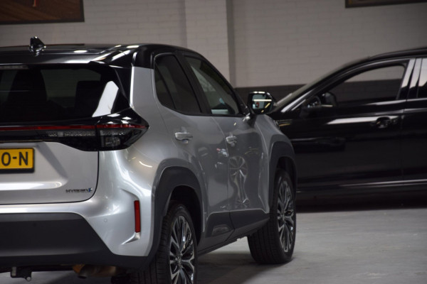 Toyota Yaris 1.5 Hybrid Executive Bi-Tone Hud Navi|Panoramadak|Garantie|Dealer Onderhouden