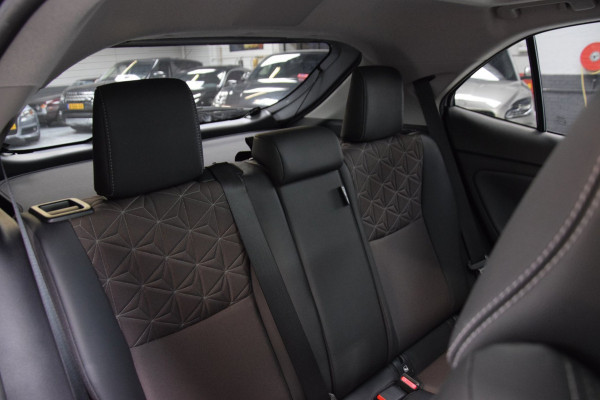 Toyota Yaris 1.5 Hybrid Executive Bi-Tone Hud Navi|Panoramadak|Garantie|Dealer Onderhouden