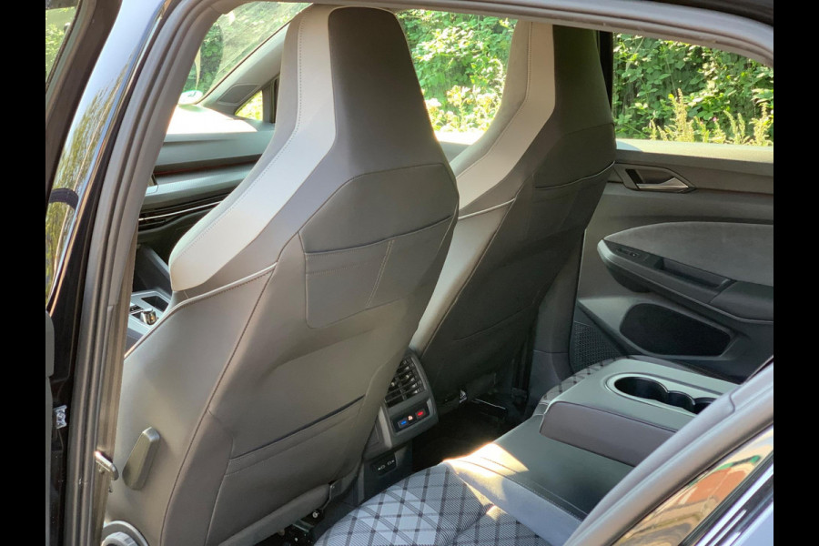 Volkswagen Golf 1.5 eTSI R-Line |KEYLESS|ACC|DCC|IQ|18''|20