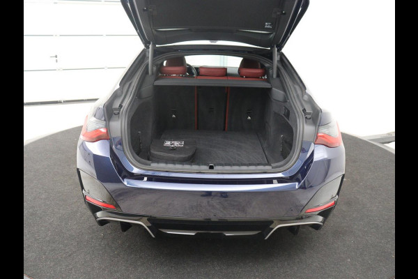 BMW i4 M50 High Executive 84 kWh | SOH 94,4% | Leder | Adaptive cruise | xDrive |  Stoelverwarming | Head-up | Harman/Kardon | Carplay | Sfeerverlichting | 360 camera | Park assist | Elektrische achterklep
