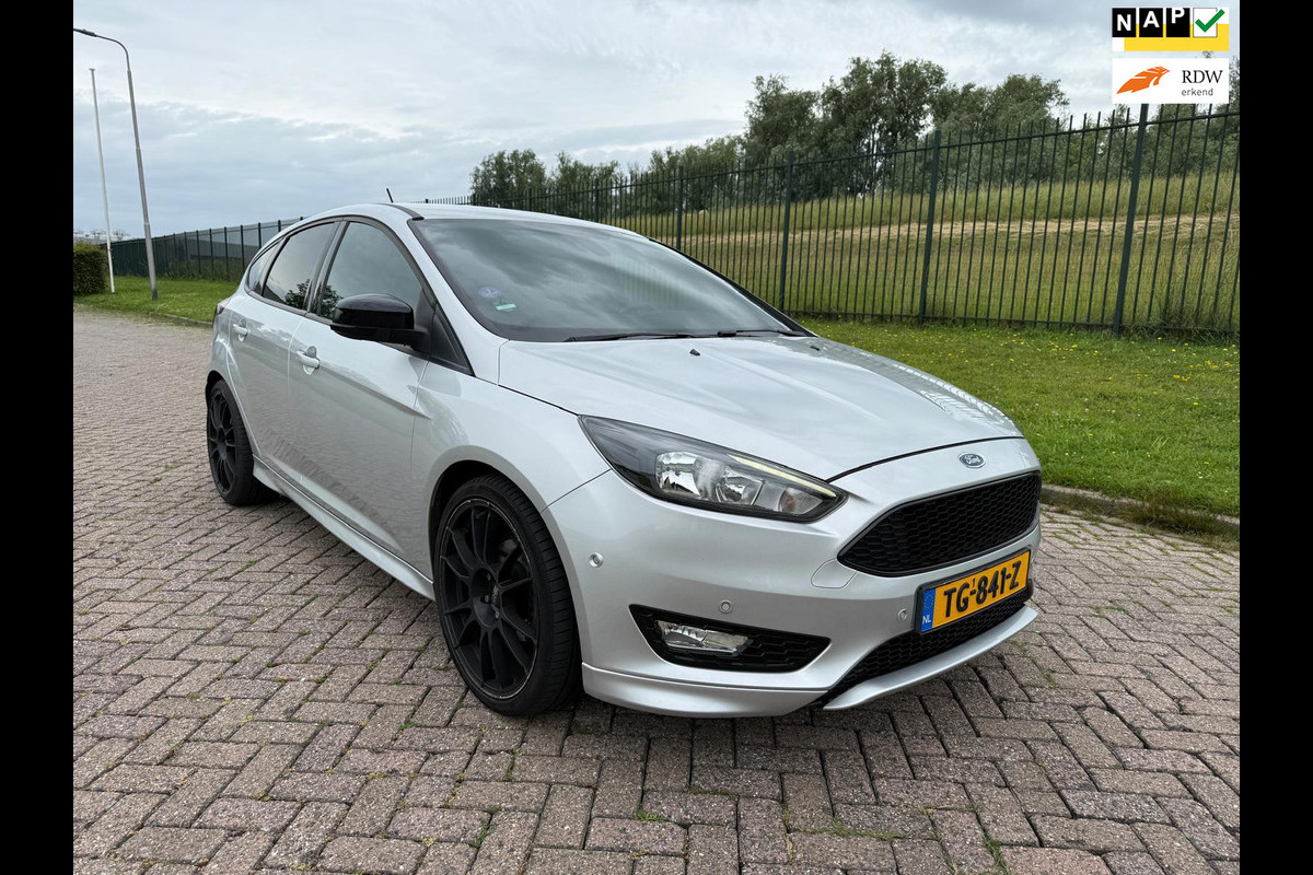 Ford Focus 1.0 ST-Line