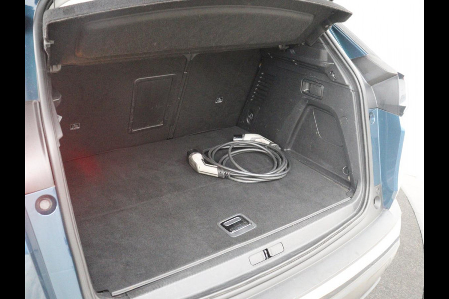 Peugeot 3008 1.6 HYbrid 225 Allure Pack Business | SOH 87,4% | Half leder | Stoelverwarming | Carplay | Navigatie | Camera | Park assist | Climate control | Virtueel dashboard | Trekhaak