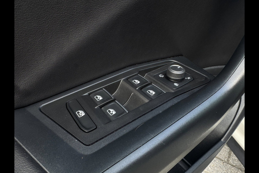 Volkswagen T-Roc 1.0 TSI R-Line Ascot Grey / IQ-light / Carplay / ACC / PDC / Stoelverwarming / Digitiale cockpit / Zwarte hemel
