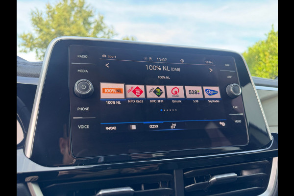 Volkswagen T-Roc 1.0 TSI R-Line Ascot Grey / IQ-light / Carplay / ACC / PDC / Stoelverwarming / Digitiale cockpit / Zwarte hemel