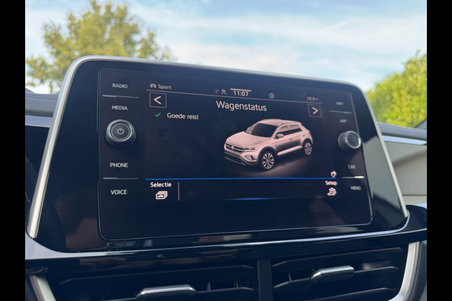 Volkswagen T-Roc 1.0 TSI R-Line Ascot Grey / IQ-light / Carplay / ACC / PDC / Stoelverwarming / Digitiale cockpit / Zwarte hemel