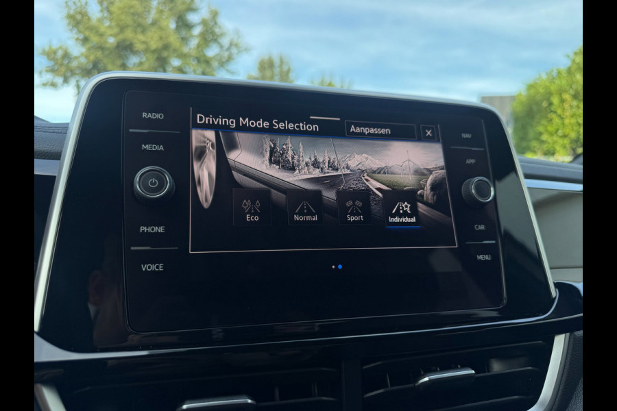 Volkswagen T-Roc 1.0 TSI R-Line Ascot Grey / IQ-light / Carplay / ACC / PDC / Stoelverwarming / Digitiale cockpit / Zwarte hemel
