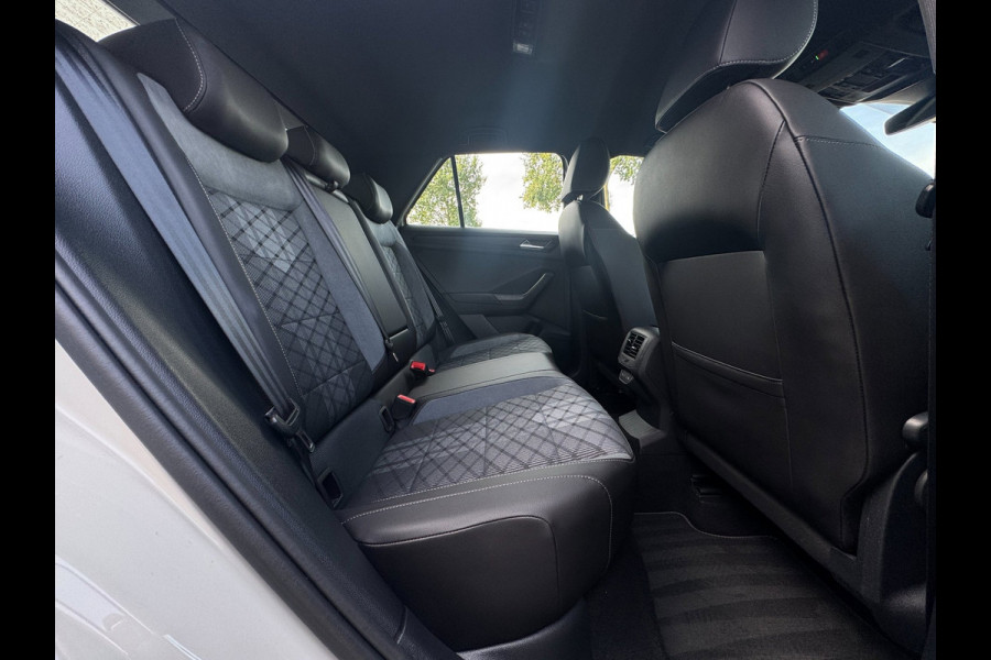 Volkswagen T-Roc 1.0 TSI R-Line Ascot Grey / IQ-light / Carplay / ACC / PDC / Stoelverwarming / Digitiale cockpit / Zwarte hemel