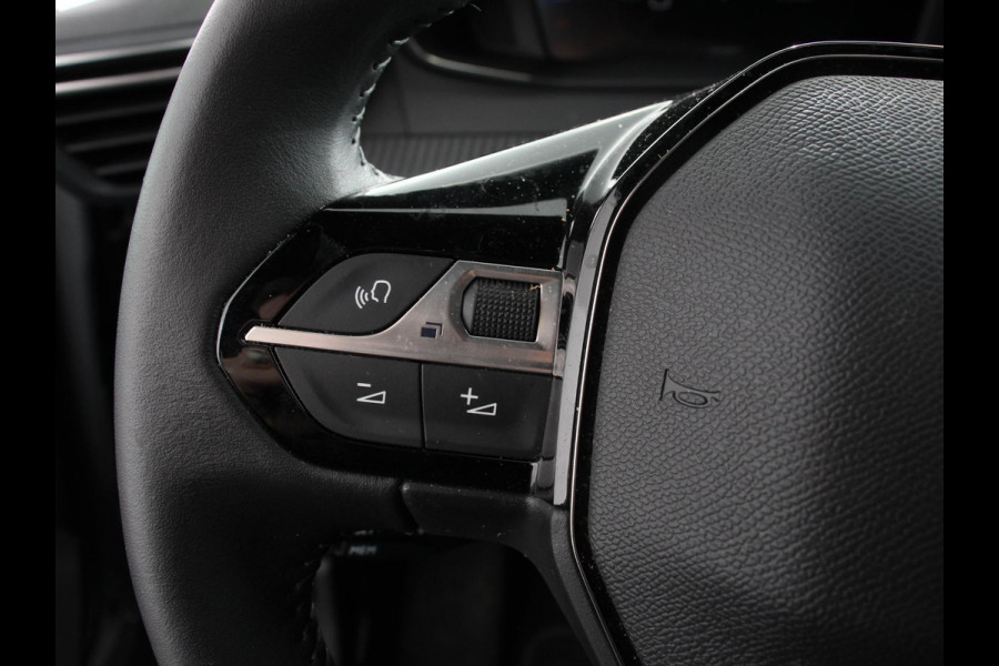 Peugeot e-2008 EV Allure 50 kWh Navigatie Apple Carplay/Android Auto Climate Control Led Parkeer sensoren Cruise Control Stoelverwarming