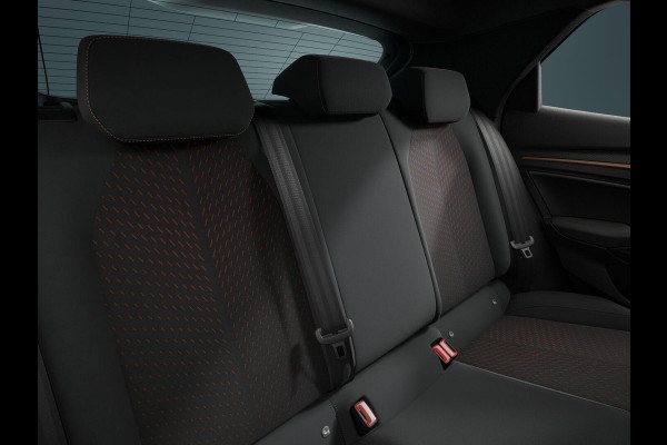 CUPRA Raval Essential 39 kWh 135PK | Adaptive cruise Control | Side Assist | Climate Control | Keyless Go | Parkeersensoren Achter
