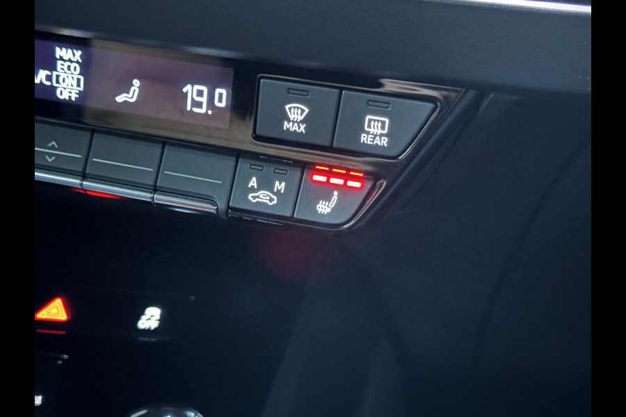 Audi Q4 e-tron 40 S-Line 77 kWh 204PK | Sportstoelen | Warmtepomp | Sonos Sound | H-Leder | 20" | 5x Q4 OP VOORRAAD! | Zwarte Hemelbekleding | S-Line in & Exterieur | Sportstuur | MMi+ | Rijklaarprijs! 27850,= excl. BTW.