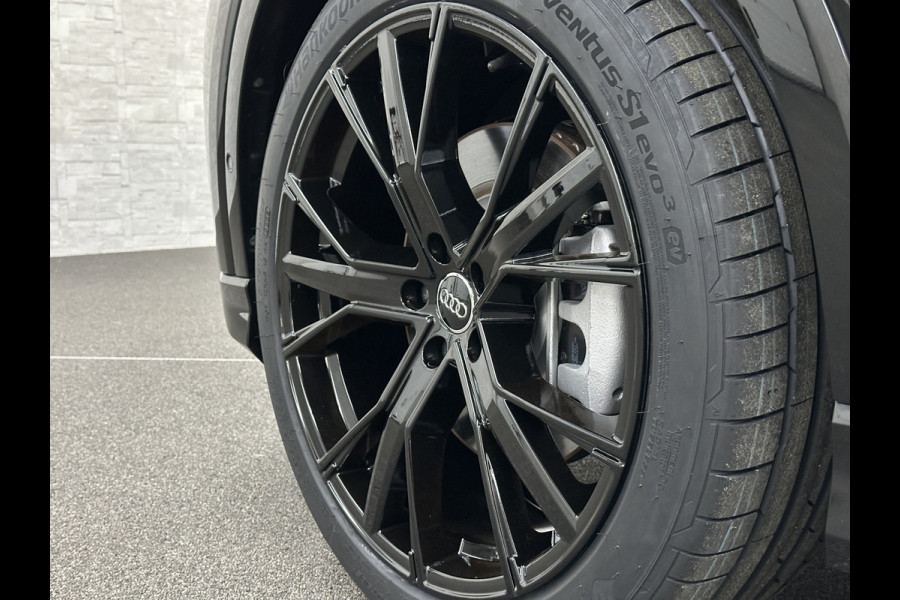 Audi Q4 e-tron 40 S-Line 77 kWh 204PK | Sportstoelen | Warmtepomp | Sonos Sound | H-Leder | 20" | 5x Q4 OP VOORRAAD! | Zwarte Hemelbekleding | S-Line in & Exterieur | Sportstuur | MMi+ | Rijklaarprijs! 27850,= excl. BTW.
