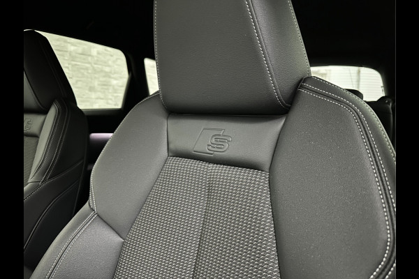 Audi Q4 e-tron 40 S-Line 77 kWh 204PK | Sportstoelen | Warmtepomp | Sonos Sound | H-Leder | 20" | 5x Q4 OP VOORRAAD! | Zwarte Hemelbekleding | S-Line in & Exterieur | Sportstuur | MMi+ | Rijklaarprijs! 27850,= excl. BTW.