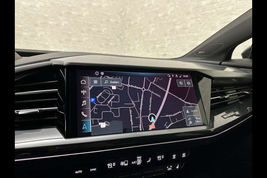 Audi Q4 e-tron 40 S-Line 77 kWh 204PK | Sportstoelen | Warmtepomp | Sonos Sound | H-Leder | 20" | 5x Q4 OP VOORRAAD! | Zwarte Hemelbekleding | S-Line in & Exterieur | Sportstuur | MMi+ | Rijklaarprijs! 27850,= excl. BTW.