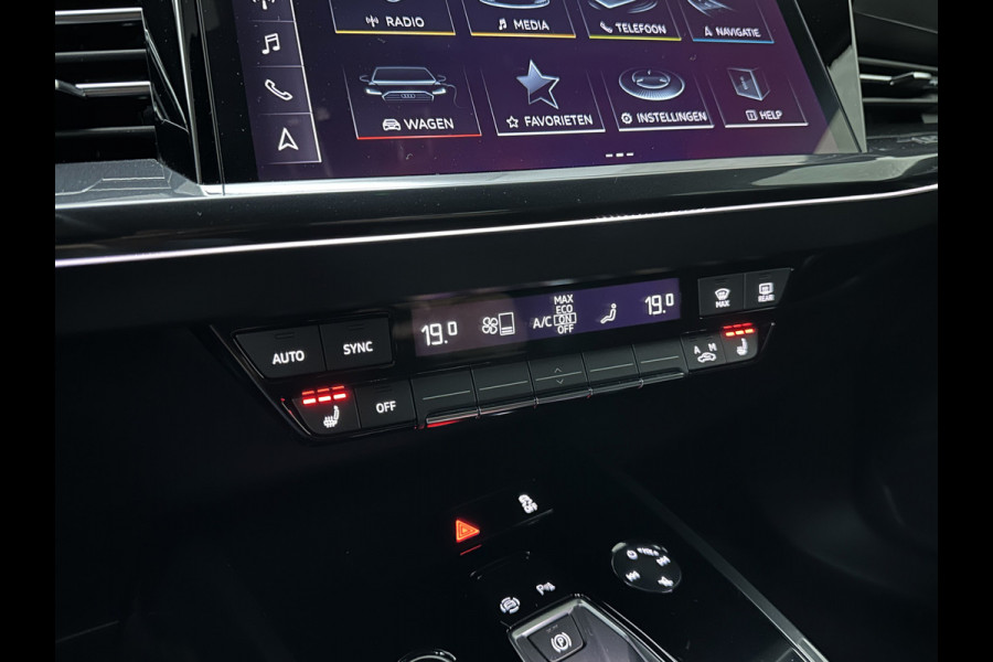 Audi Q4 e-tron 40 S-Line 77 kWh 204PK | Sportstoelen | Warmtepomp | Sonos Sound | H-Leder | 20" | 5x Q4 OP VOORRAAD! | Zwarte Hemelbekleding | S-Line in & Exterieur | Sportstuur | MMi+ | Rijklaarprijs! 27850,= excl. BTW.