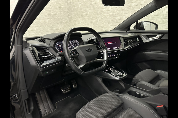Audi Q4 e-tron 40 S-Line 77 kWh 204PK | Sportstoelen | Warmtepomp | Sonos Sound | H-Leder | 20" | 5x Q4 OP VOORRAAD! | Zwarte Hemelbekleding | S-Line in & Exterieur | Sportstuur | MMi+ | Rijklaarprijs! 27850,= excl. BTW.