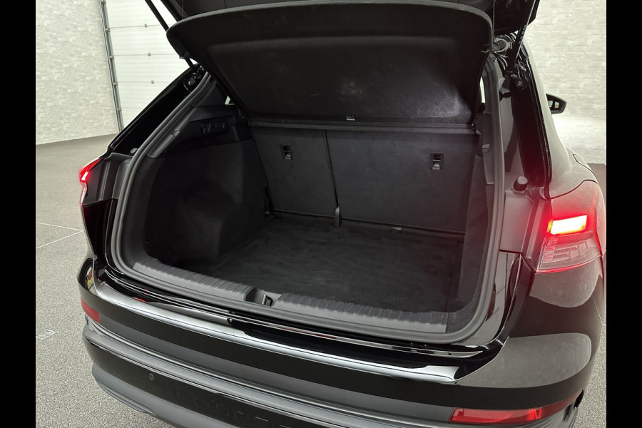 Audi Q4 e-tron 40 S-Line 77 kWh 204PK | Sportstoelen | Warmtepomp | Sonos Sound | H-Leder | 20" | 5x Q4 OP VOORRAAD! | Zwarte Hemelbekleding | S-Line in & Exterieur | Sportstuur | MMi+ | Rijklaarprijs! 27850,= excl. BTW.