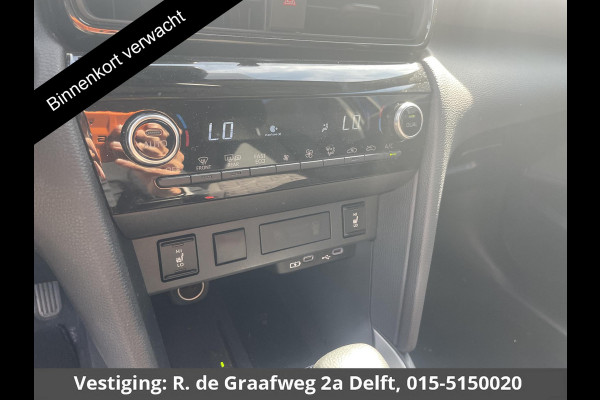 Toyota Yaris Cross 1.5 Hybrid 130 Executive Bi-Tone | HUD | Parkeersensoren | Stuur- & Stoelverwarming | Navigatie | BSM