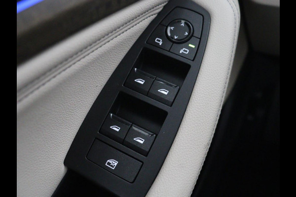 BMW 2 Serie Active Tourer 220i | Leder | Cruise control | Navigatie | Carplay | Sfeerverlichting | Virtueel dashboard | Camera | Park assist | Trekhaak