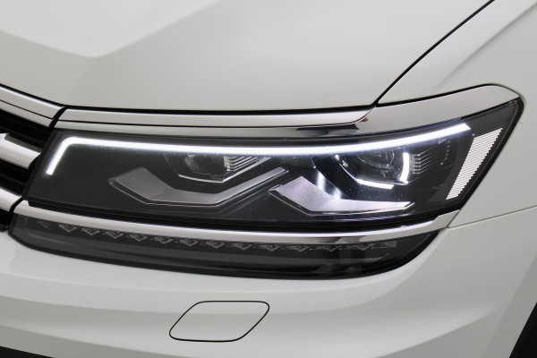 Volkswagen Tiguan Allspace 1.5 TSI DSG Highline Business R-Line 7p. Camera, Apple CarPlay, Panoramdak, Elek. Trekhaak, Virtual Cockpit, LED, 19"