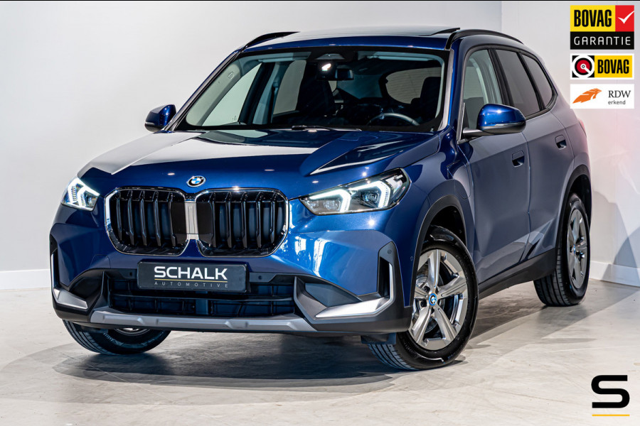 BMW X1 XDrive25e|Pano|Acc+|Camera|Dealer onderhouden|NEW Mod