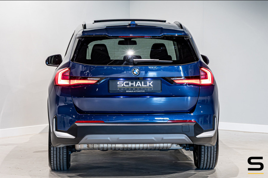 BMW X1 XDrive25e|Pano|Acc+|Camera|Dealer onderhouden|NEW Mod
