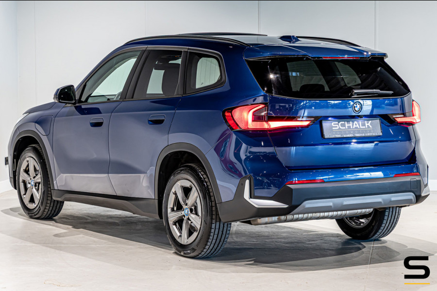 BMW X1 XDrive25e|Pano|Acc+|Camera|Dealer onderhouden|NEW Mod