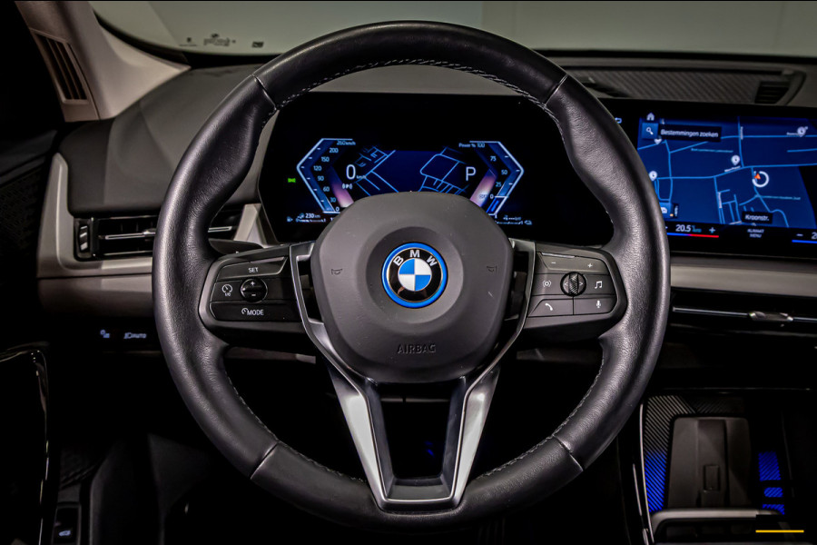 BMW X1 XDrive25e|Pano|Acc+|Camera|Dealer onderhouden|NEW Mod