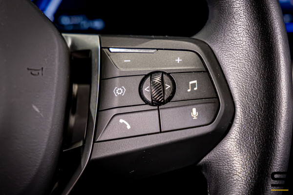 BMW X1 XDrive25e|Pano|Acc+|Camera|Dealer onderhouden|NEW Mod