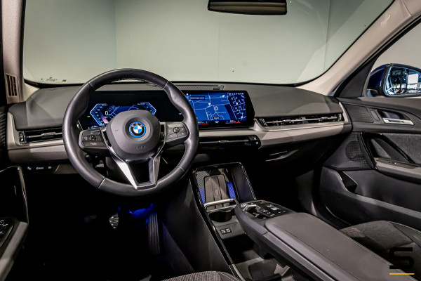 BMW X1 XDrive25e|Pano|Acc+|Camera|Dealer onderhouden|NEW Mod