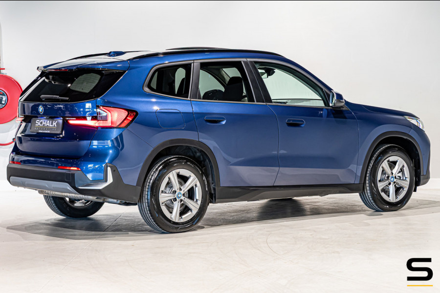 BMW X1 XDrive25e|Pano|Acc+|Camera|Dealer onderhouden|NEW Mod