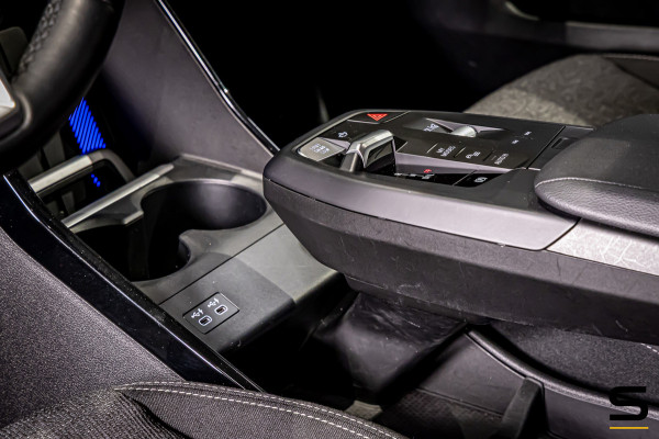 BMW X1 XDrive25e|Pano|Acc+|Camera|Dealer onderhouden|NEW Mod