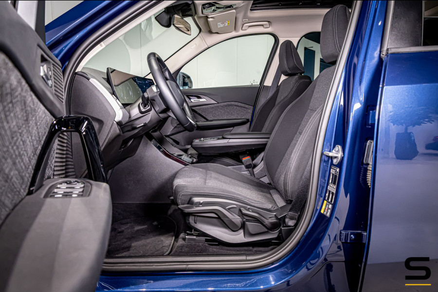BMW X1 XDrive25e|Pano|Acc+|Camera|Dealer onderhouden|NEW Mod