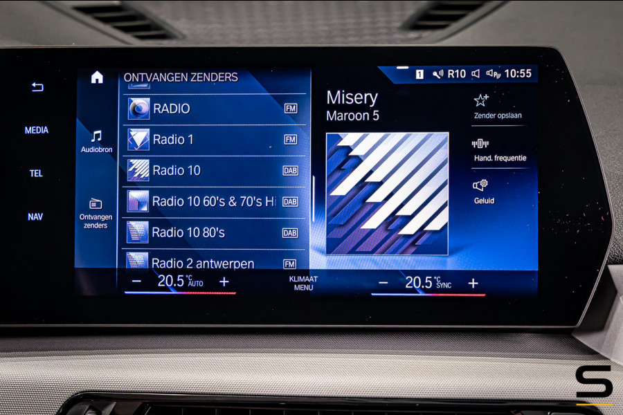 BMW X1 XDrive25e|Pano|Acc+|Camera|Dealer onderhouden|NEW Mod
