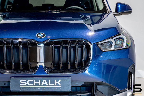 BMW X1 XDrive25e|Pano|Acc+|Camera|Dealer onderhouden|NEW Mod