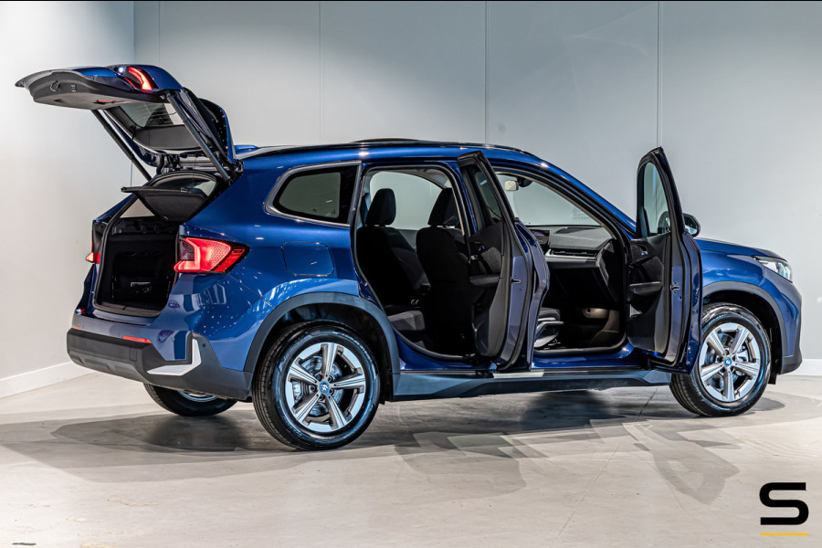 BMW X1 XDrive25e|Pano|Acc+|Camera|Dealer onderhouden|NEW Mod