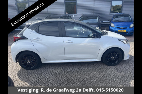 Toyota Yaris 1.5 Hybrid Executive Bi-Tone | Stoelverwarming | Navigatie | Parkeersenoren | Apple Carplay/Android Auto