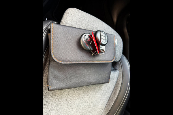 MINI Countryman 1.5 One Navi_Clima_parkeer assist_Cruise_Botssensor