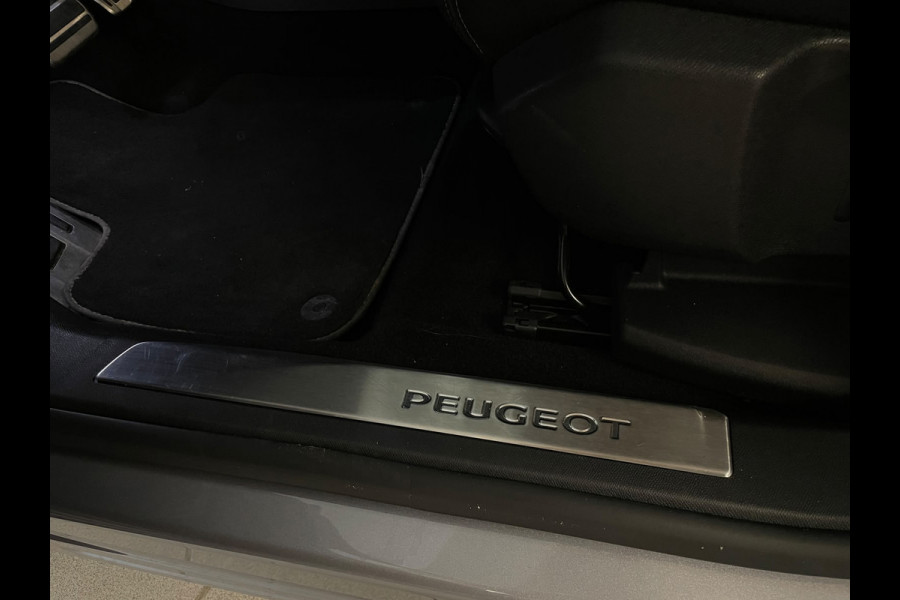 Peugeot 3008 1.6 HYbrid 225 GT Pack SOH 96 AUTOMAAT AIRCO CLIMA NAVI CRUISE APPLE CARPLAY ELEK KLEP ALCANTARA ZEER NETTE AUTO