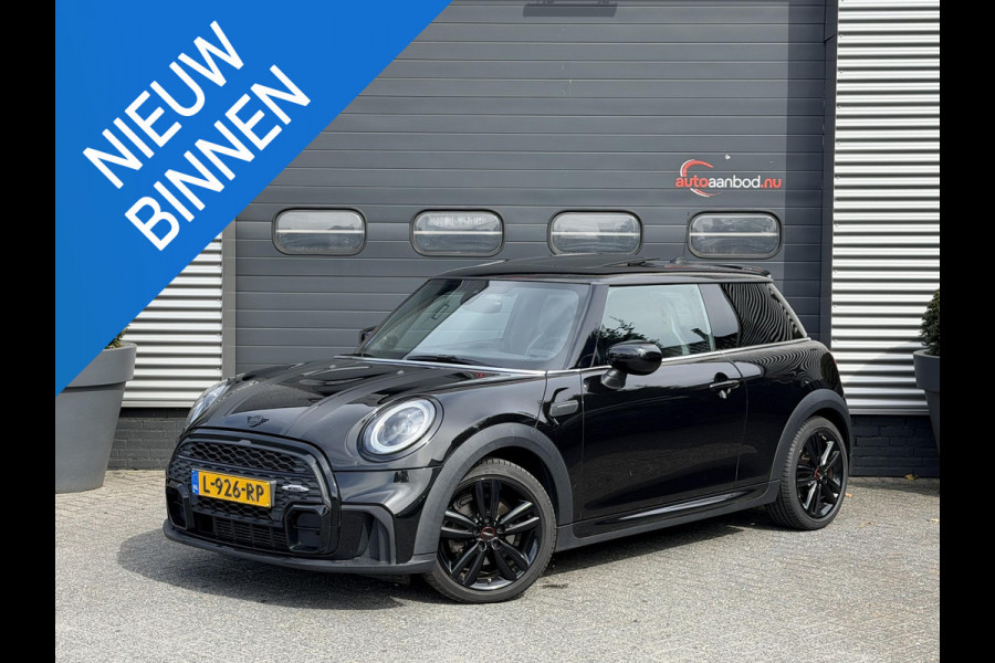 MINI 3-deurs 1.5 Cooper John Cooper Works | Panoramadak | Camera | Harmon Kardon | DAB |