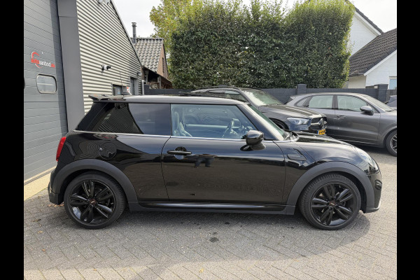 MINI 3-deurs 1.5 Cooper John Cooper Works | Panoramadak | Camera | Harmon Kardon | DAB |