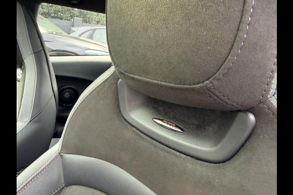 MINI 3-deurs 1.5 Cooper John Cooper Works | Panoramadak | Camera | Harmon Kardon | DAB |