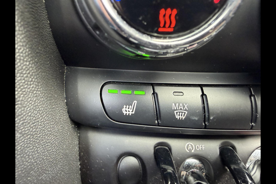 MINI 3-deurs 1.5 Cooper John Cooper Works | Panoramadak | Camera | Harmon Kardon | DAB |