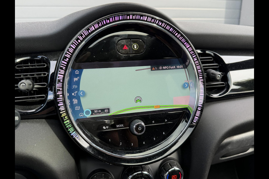 MINI 3-deurs 1.5 Cooper John Cooper Works | Panoramadak | Camera | Harmon Kardon | DAB |