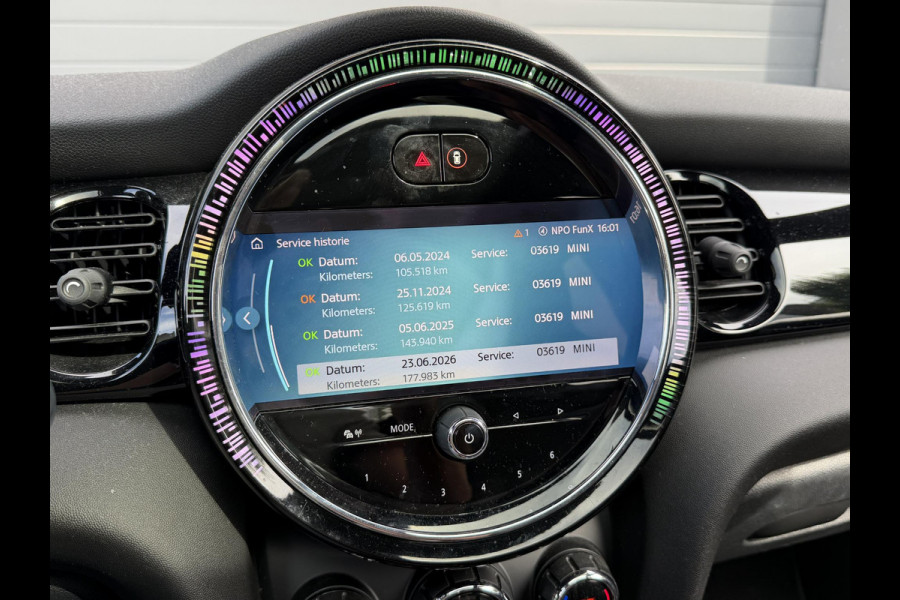 MINI 3-deurs 1.5 Cooper John Cooper Works | Panoramadak | Camera | Harmon Kardon | DAB |