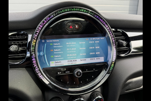 MINI 3-deurs 1.5 Cooper John Cooper Works | Panoramadak | Camera | Harmon Kardon | DAB |